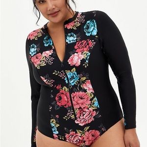 🌸 Torrid ACTIVE WIRELESS LONG SLEEVE RASHGUARD ONE PIECE SWIMSUIT size 3x 🌸